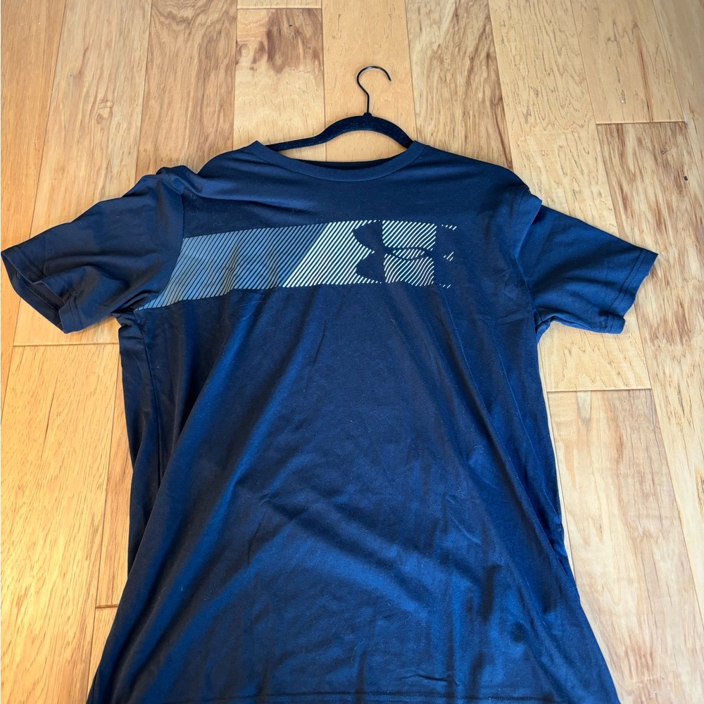 Under Armour Black Short Sleeve Tee Performance Shirt